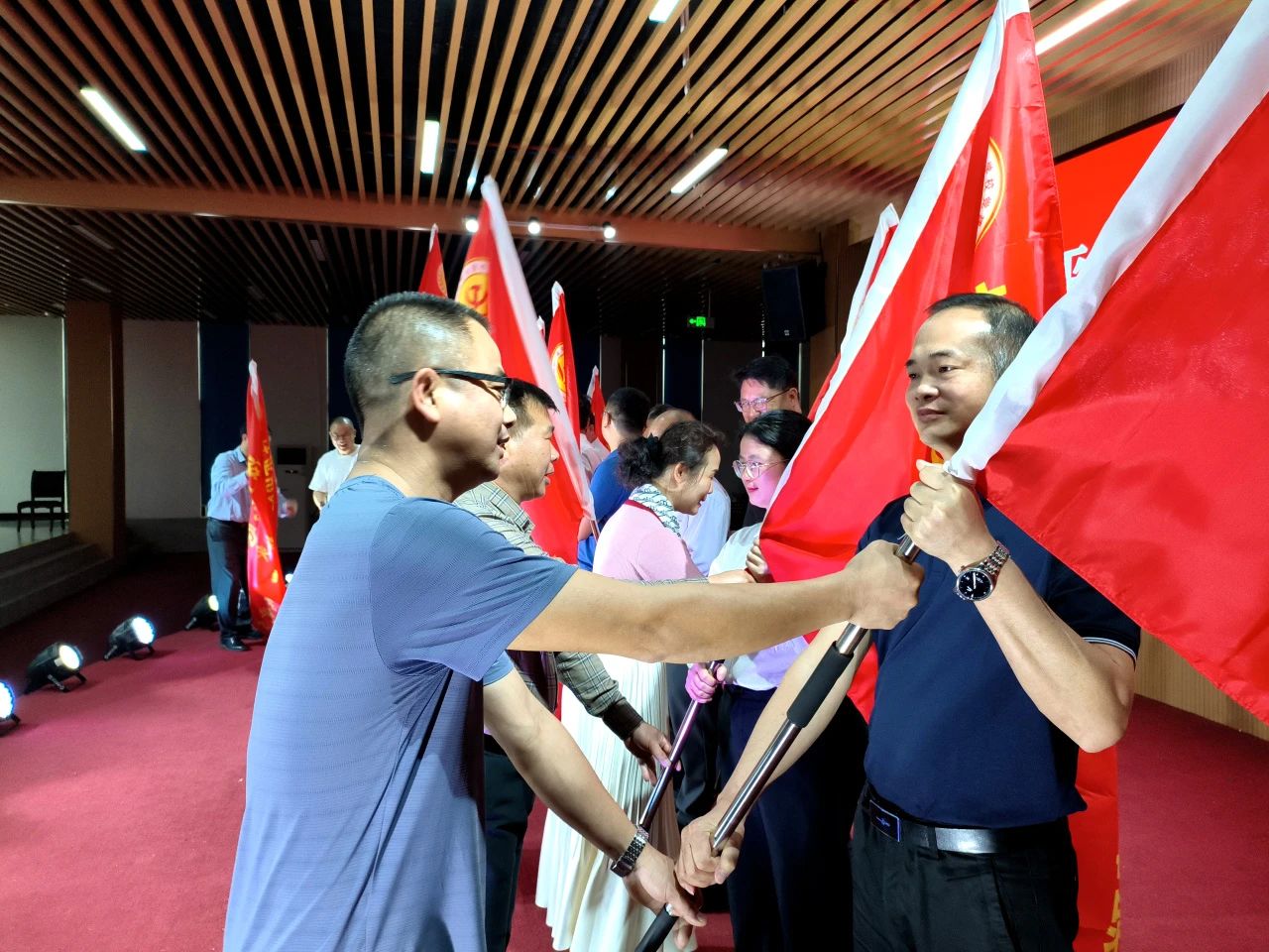 1740381372176252.jpg be78663a95a058dc601e8fdf210c0c9d.jpg